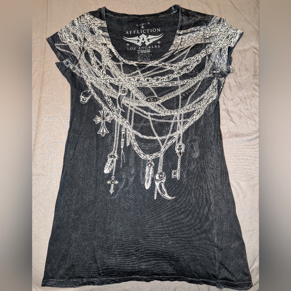 Medium Women's Affliction top